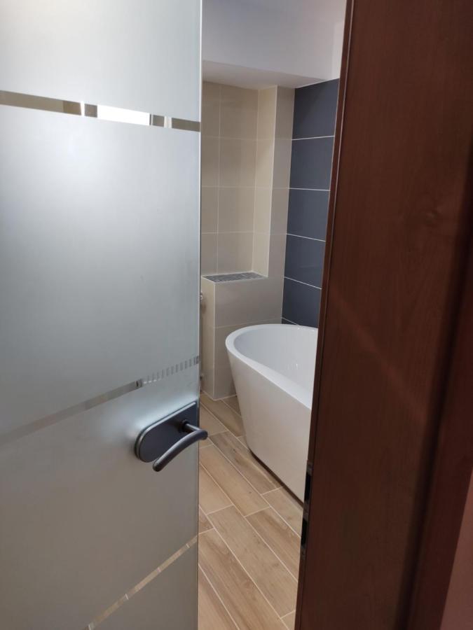 Wenie Apartment By EasyBukurešť Exteriér fotografie